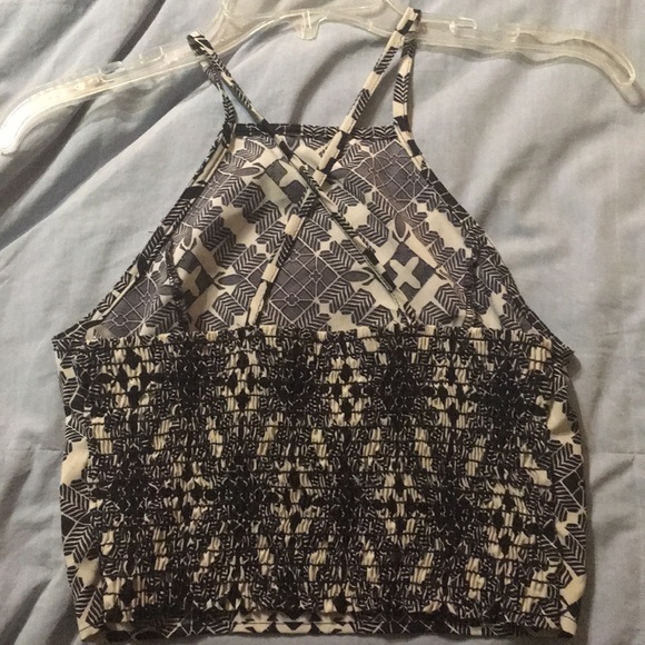 patterned crop top - Picture 2 of 3